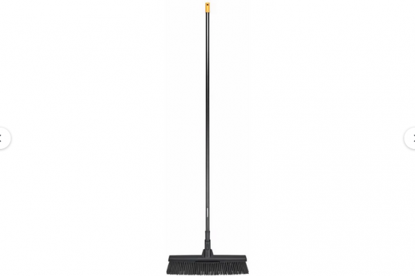 Метла Fiskars Solid большая 1025926